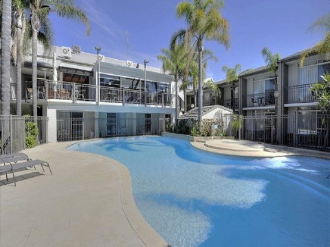 Resort Serviced Apartments - Mandurah - Hervey Bay Accommodation 0