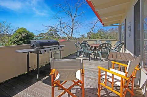 REST ASHORE At MOLLYMOOK - Hervey Bay Accommodation 0