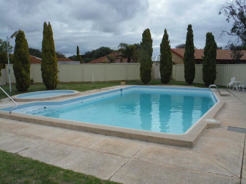 Restawile Motel - Tourism Hervey Bay 0