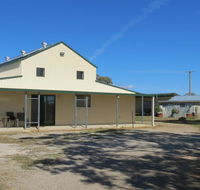 RETRO FUNNY FARM - Hervey Bay Accommodation