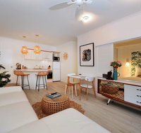 Retro Port Douglas Apartments - Hervey Bay Accommodation