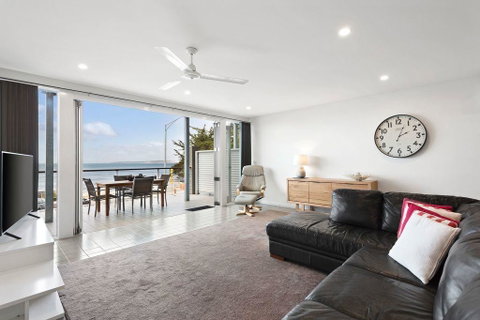Rip N View - Hervey Bay Accommodation 0