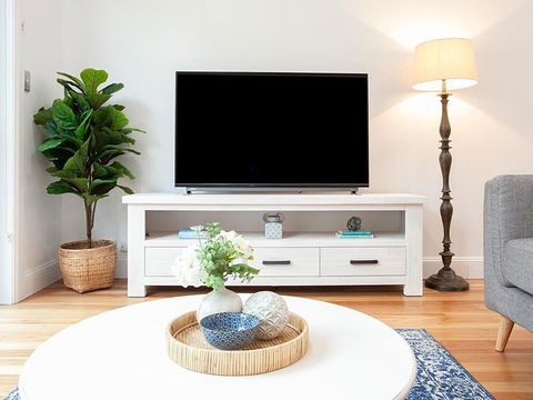 RIPPLES-hosted By:L'Abode Accommodation - Tourism Hervey Bay 3