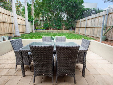 RIPPLES-hosted By:L'Abode Accommodation - Tourism Hervey Bay 1