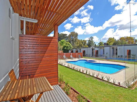 Riverside Ocean Grove - Tourism Hervey Bay 0