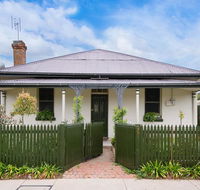 Roalies Farm House - Tourism Hervey Bay