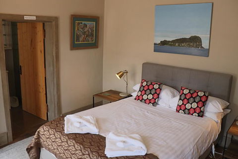 Robinson Cottage - Hervey Bay Accommodation 1