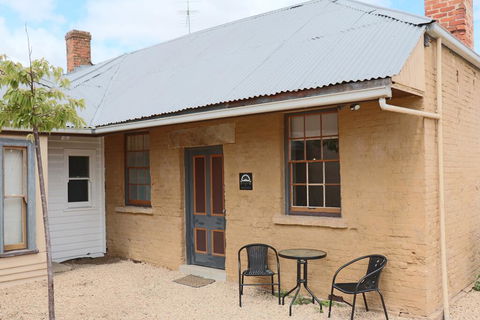 Robinson Cottage - Hervey Bay Accommodation 2