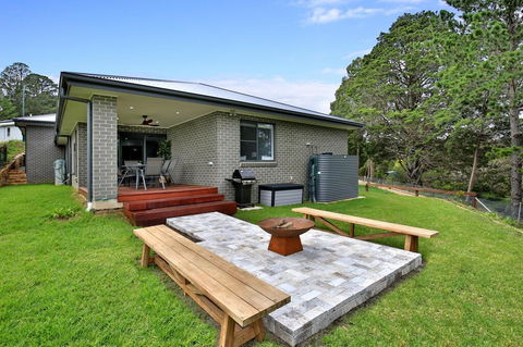 Rockwall - Pet-Friendly - Fire Pit - Hervey Bay Accommodation 2
