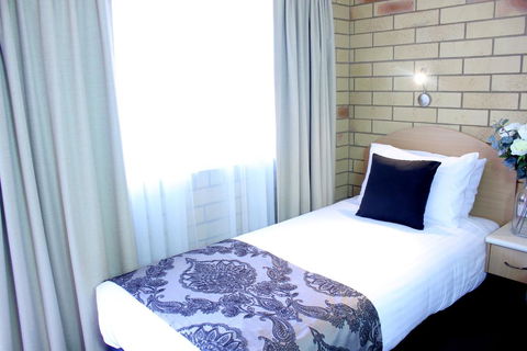 Roma Mid Town Motor Inn - Tourism Hervey Bay 0