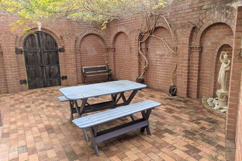 Romeo & Juliet - Hervey Bay Accommodation 2