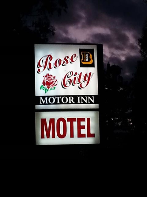 Rose City Motor Inn - Hervey Bay Accommodation 3