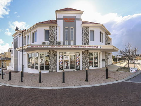 Rose Hotel Clarkson - Tourism Hervey Bay 0