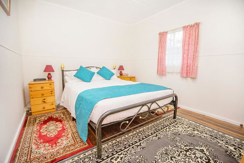Rosedale Homestead Taranna Cottages - Tourism Hervey Bay 1