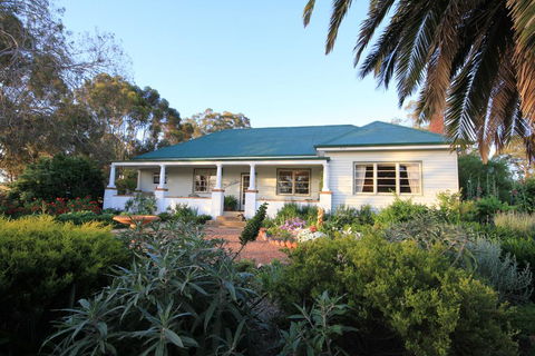 Rostrata Country House - Hervey Bay Accommodation 0