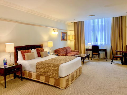 Royal Albert Hotel - Hervey Bay Accommodation 1