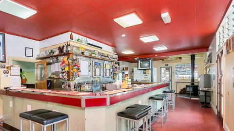Royal Hotel Herberton - Hervey Bay Accommodation 3