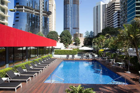 Royal On The Park - Hervey Bay Accommodation 1