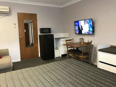 Roydons Motor Inn - Hervey Bay Accommodation 0