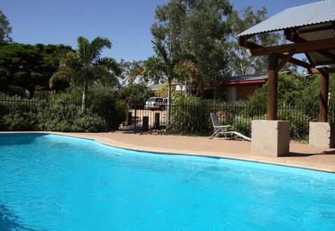 Rubyvale Motel & Holiday Units - Hervey Bay Accommodation 2
