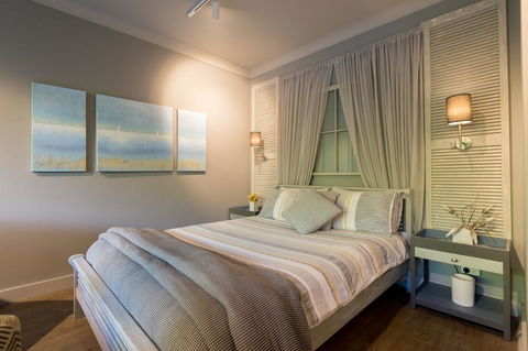 Sailaway Beach House - Hervey Bay Accommodation 0