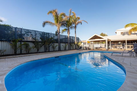 Sails Geraldton Accommodation - Hervey Bay Accommodation 0