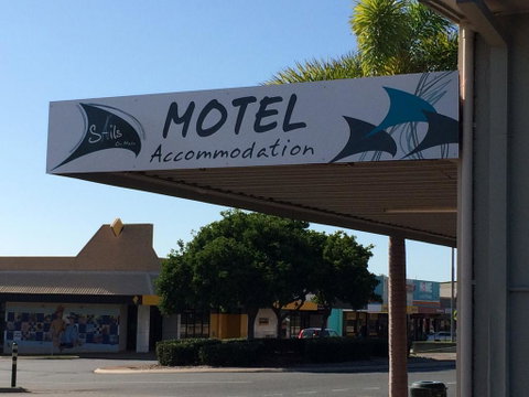 Sails On Main - Tourism Hervey Bay 0
