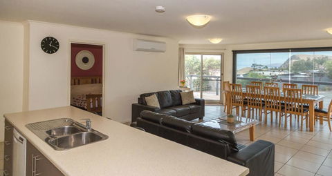 SALT - 37 Oceanview Drive - Hervey Bay Accommodation 3