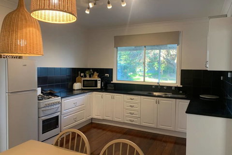 Salty Cottage Northam - Hervey Bay Accommodation 0