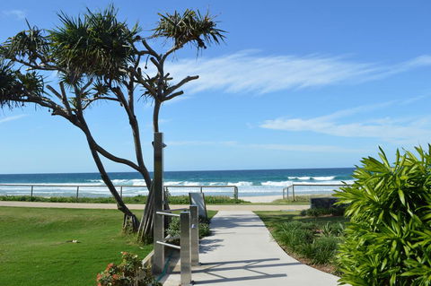 Sanctuary Beach Resort - Tourism Hervey Bay 0