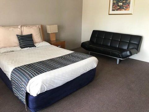 Sanctuary Inn On Westernport - Hervey Bay Accommodation 1