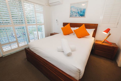 Sanctuary Lake Apartments - Hervey Bay Accommodation 3