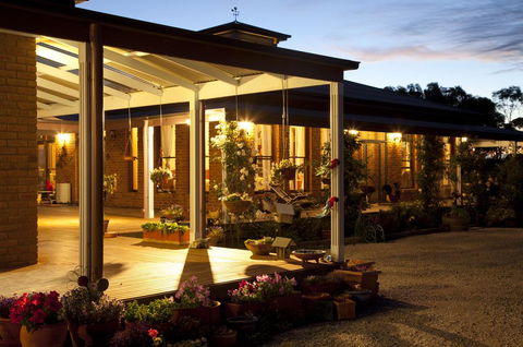 Sanctuary@Waratah - Hervey Bay Accommodation 3