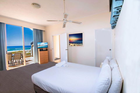 Sandcastles On Currumbin Beach - Hervey Bay Accommodation 2
