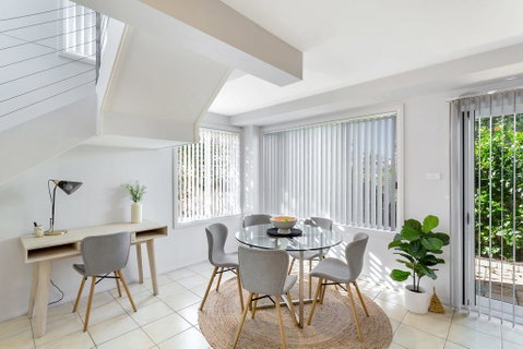 Sandcastles, 1/8 Ala Moana Way - Hervey Bay Accommodation 1