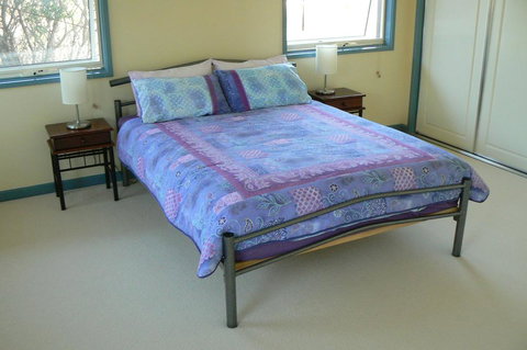 Sandy Point Beach Escape 1 Bedroom Apartment - Hervey Bay Accommodation 2