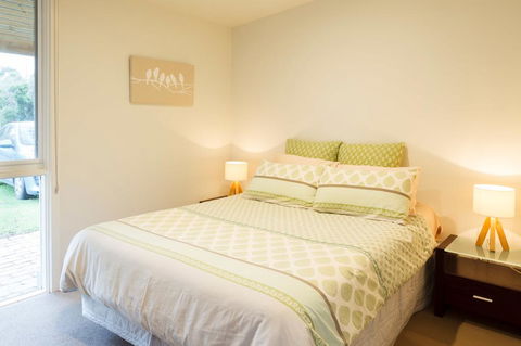 Sandy Point Hideaway - Hervey Bay Accommodation 3