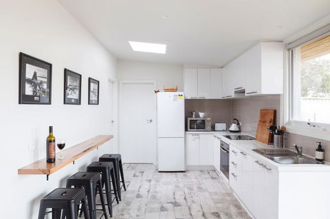 Sandy Point Hideaway - Hervey Bay Accommodation 2