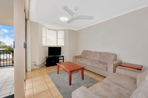Santalina Beach Gem - Hervey Bay Accommodation 3