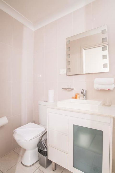 Scenic Illawong Riverside Getaway 1bed1bath Unit - Hervey Bay Accommodation 3