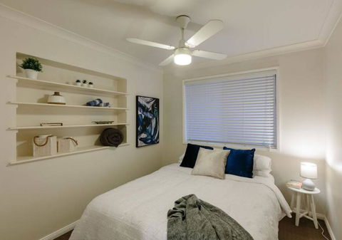 Seagrass House - Modern North Avoca Oasis - Tourism Hervey Bay 1