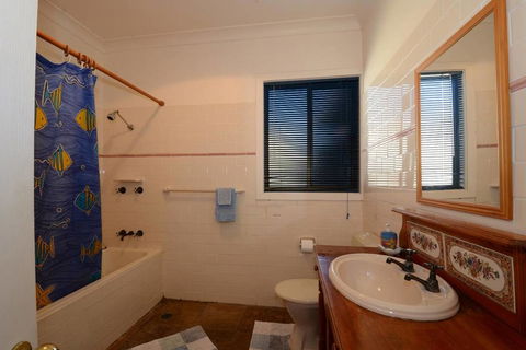 Seahaven Beach House - Shellharbour - Hervey Bay Accommodation 1