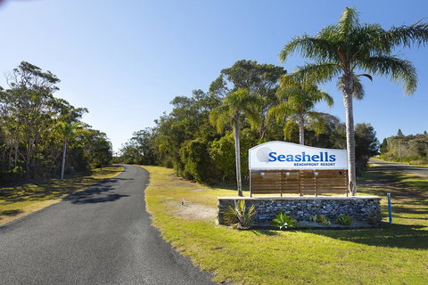 Seashells Beachfront Resort - Hervey Bay Accommodation 1