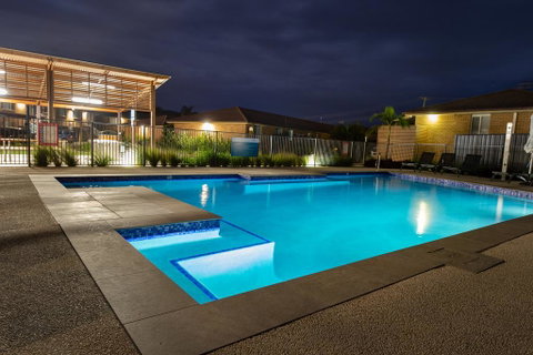Seaside Holiday Resort - Tourism Hervey Bay 0