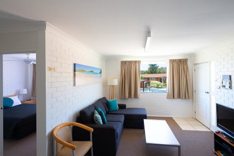 Seaside Holiday Resort - Tourism Hervey Bay 1