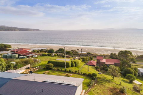 Seaview Family Retreat - Hervey Bay Accommodation 1