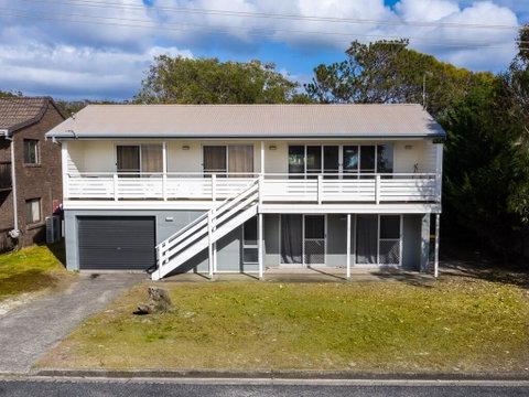 Seaview Getaway - Hervey Bay Accommodation 0