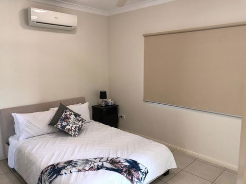 Secure 2 Bed Unit In Gray - Close Palmerston City - Hervey Bay Accommodation 1