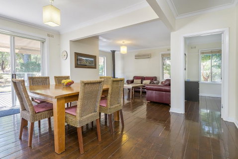 Serenity: Halls Gap - Hervey Bay Accommodation 3