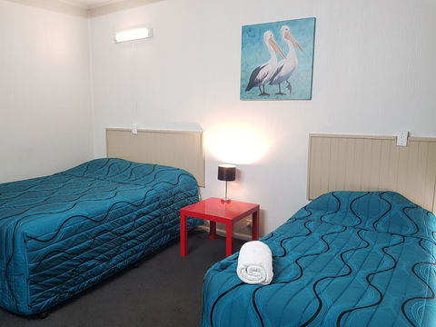 Seymour Motel - Hervey Bay Accommodation 0